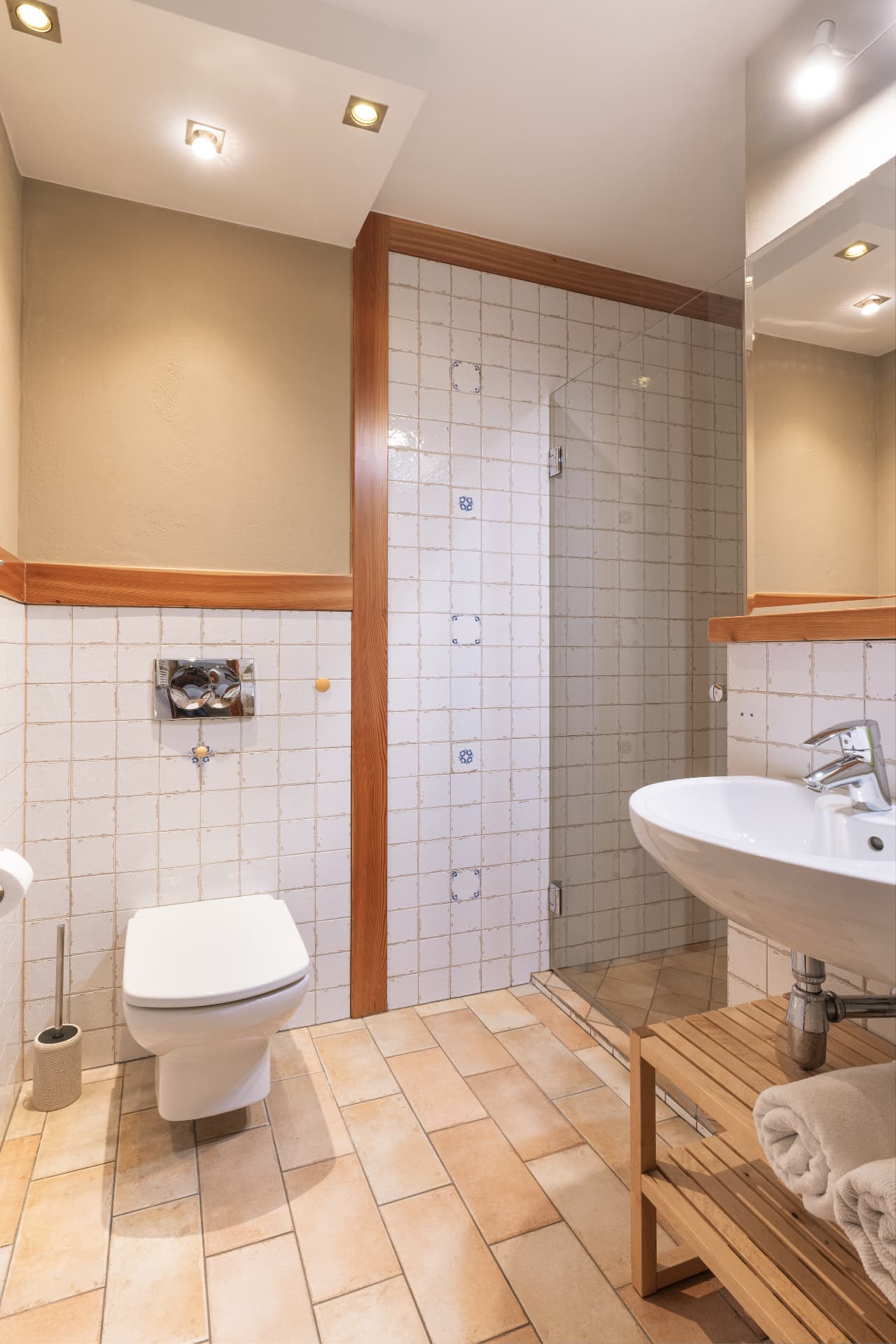 Bathroom of room 6 with a walk-in shower